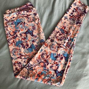 🔥HOT PRICE🔥 Lularoe Tall&Curvy leggings